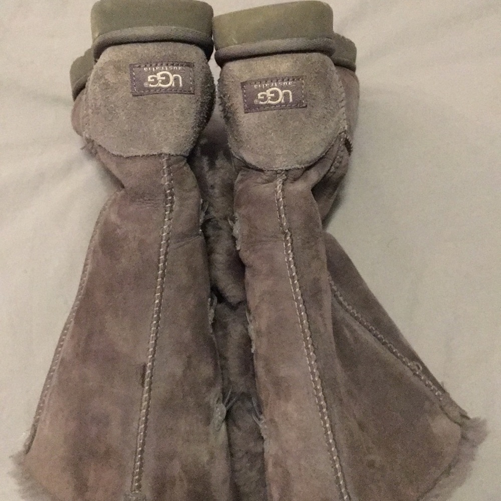 Tall Ugg boots - Picture 3 of 4